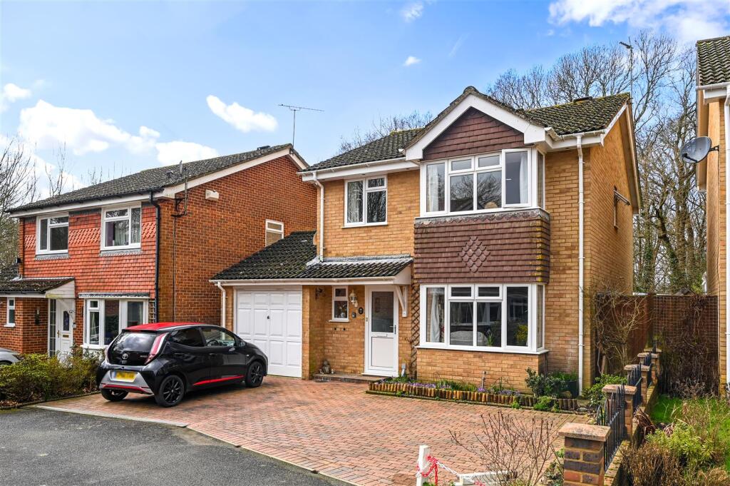 Main image of property: Fontwell Avenue, Bexhill-On-Sea