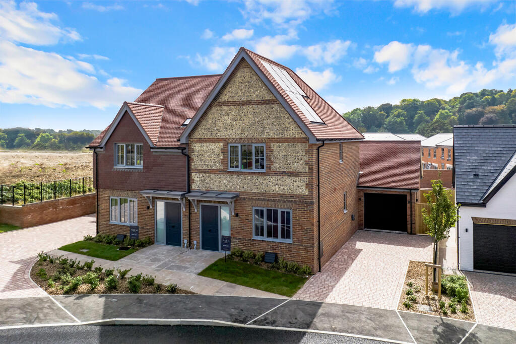 Main image of property: Skylarks, Brighton, BN2