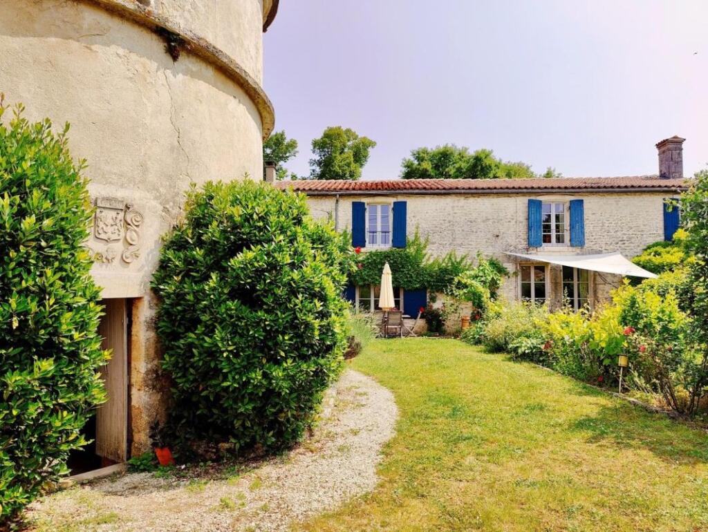Main image of property: Poitou-Charentes, Charente-Maritime, Mazeray