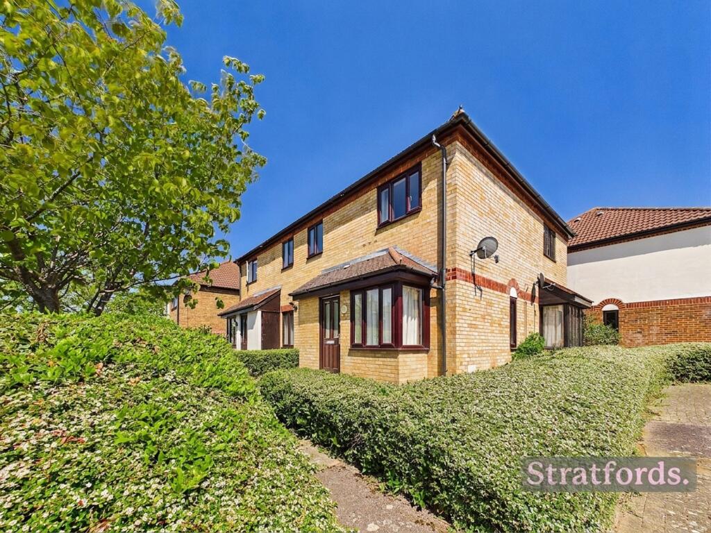 Main image of property: Groundsel Close, Walnut Tree, MK7