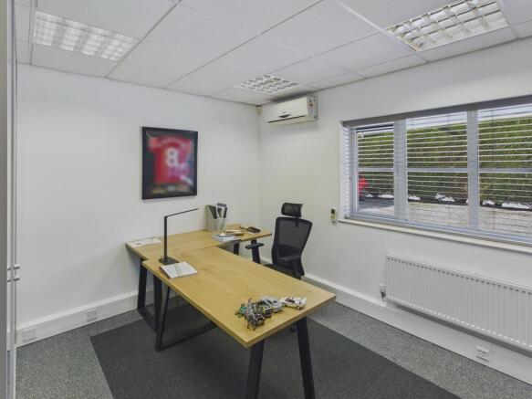 Photo 10