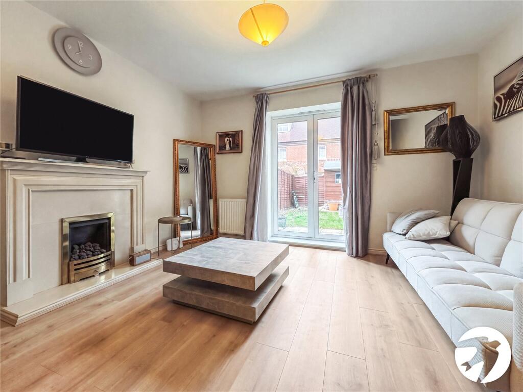 House in Chatham, Medway - View 2