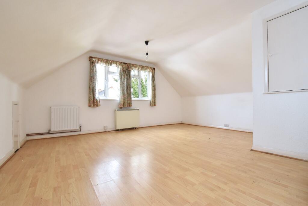 House in London, London Borough of Bromley - View 2