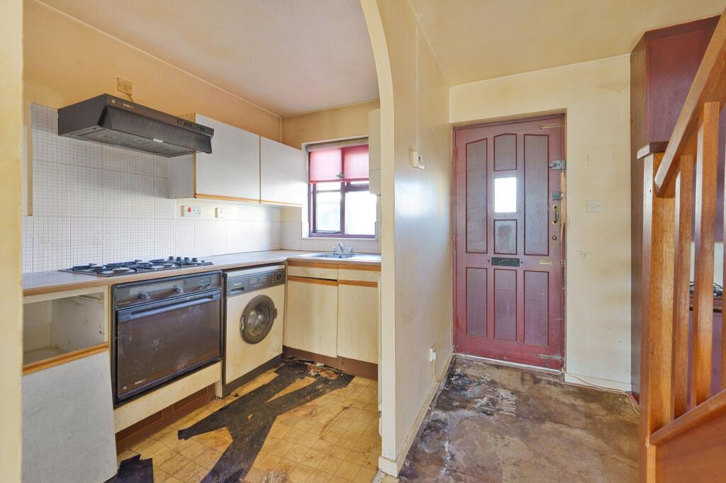 Manor Road, Witney, OX28 photo 2