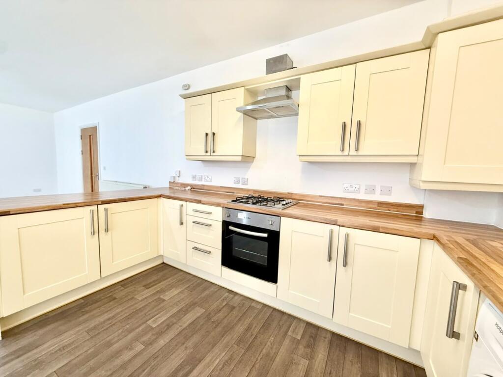 Apartment in Chester - View 5