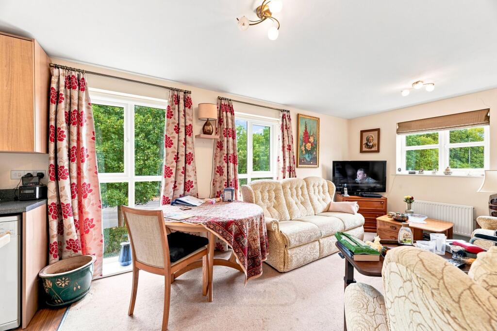 Apartment in Milton Keynes, Wolverton and Greenleys - View 4
