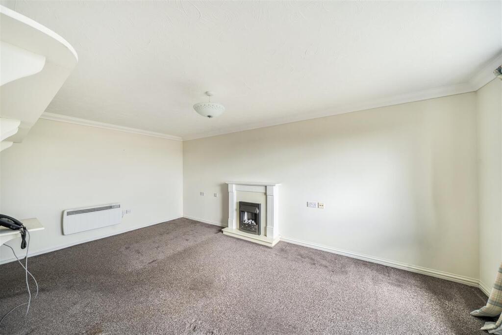 Apartment in Southampton - View 4