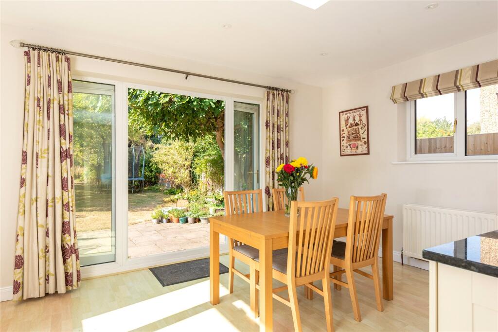 House in Hemel Hempstead - More