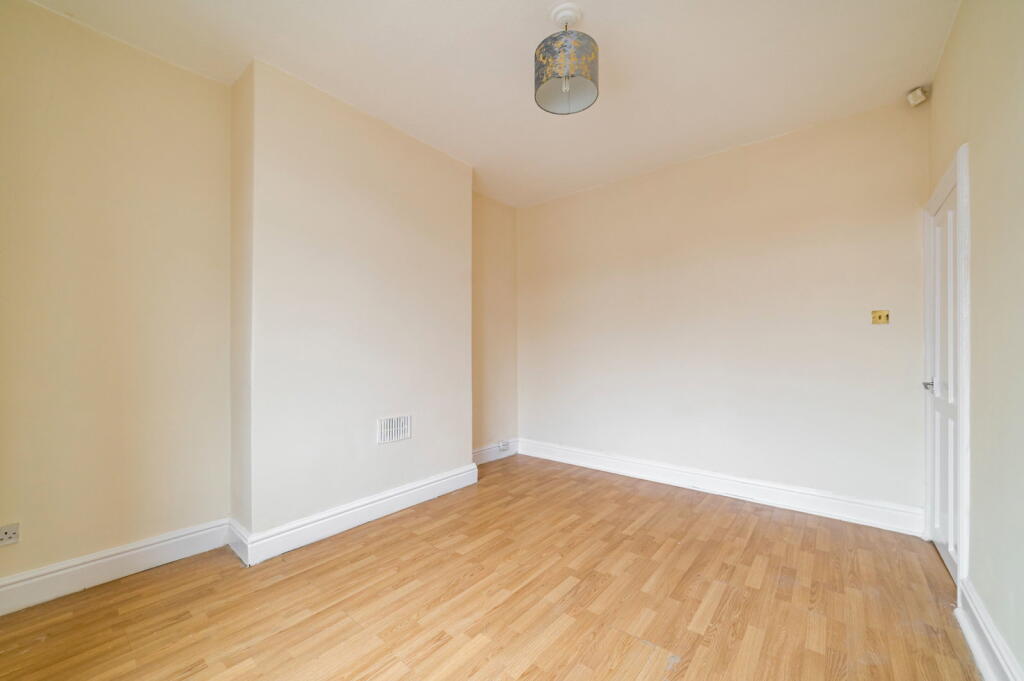 House in Oldham - View 3