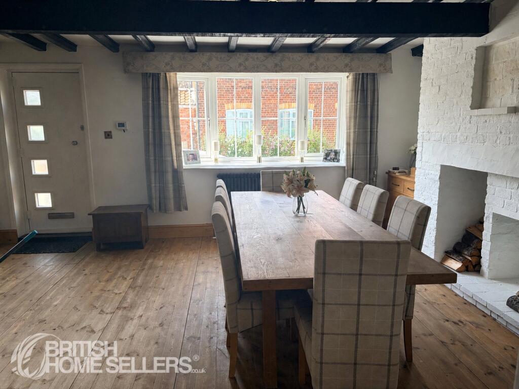 House in West Lindsey, Keelby - View 5