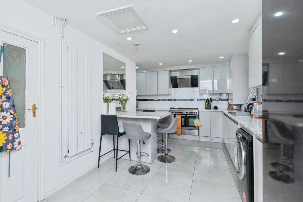 House in Leicester - More