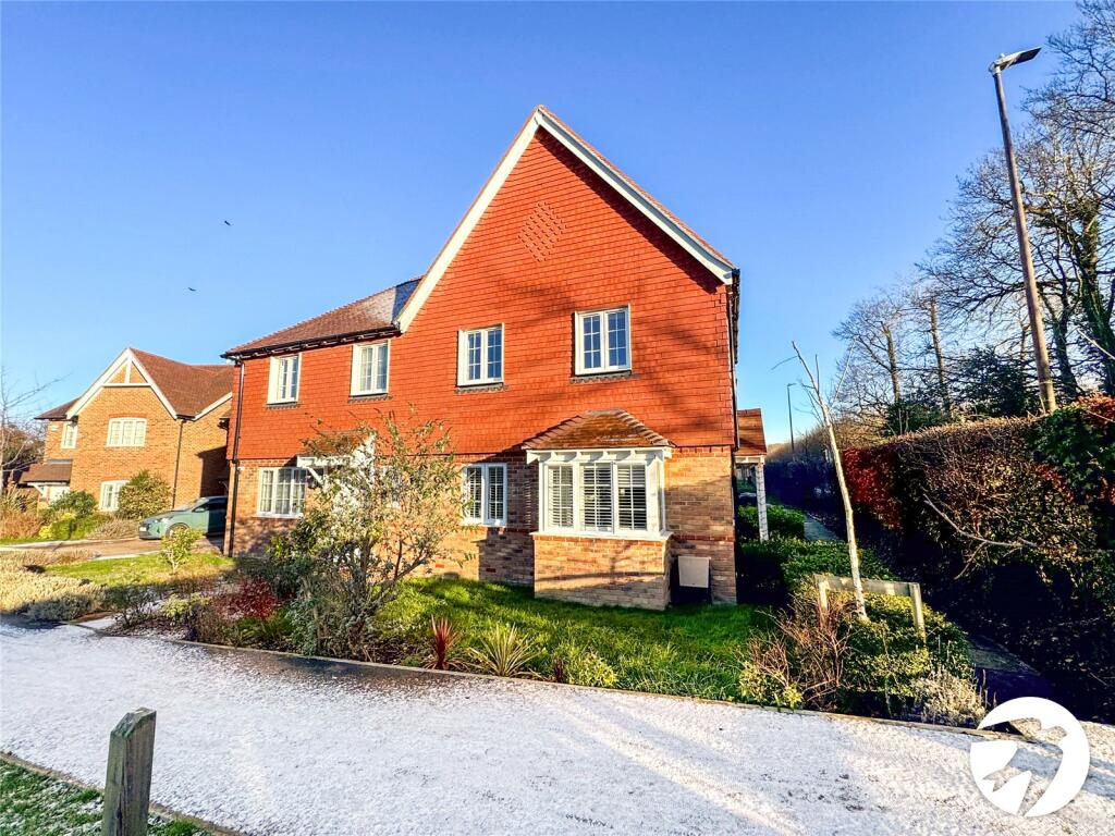 Main image of property: Tompsett Close, Boughton Monchelsea, Maidstone, Kent, ME17