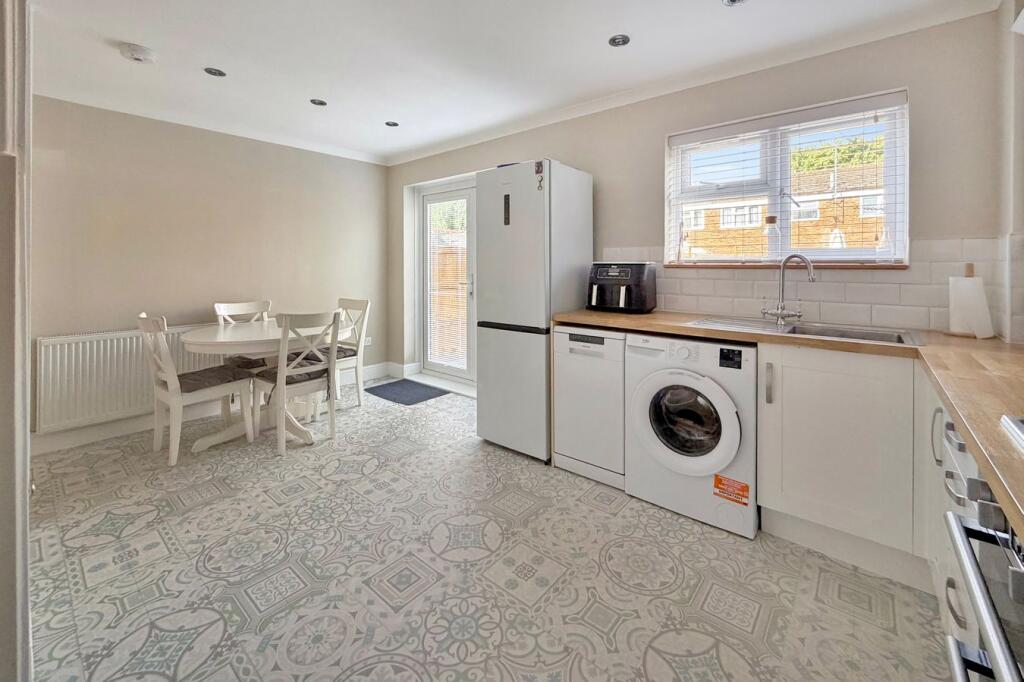 House in Gillingham, Parkwood - View 5
