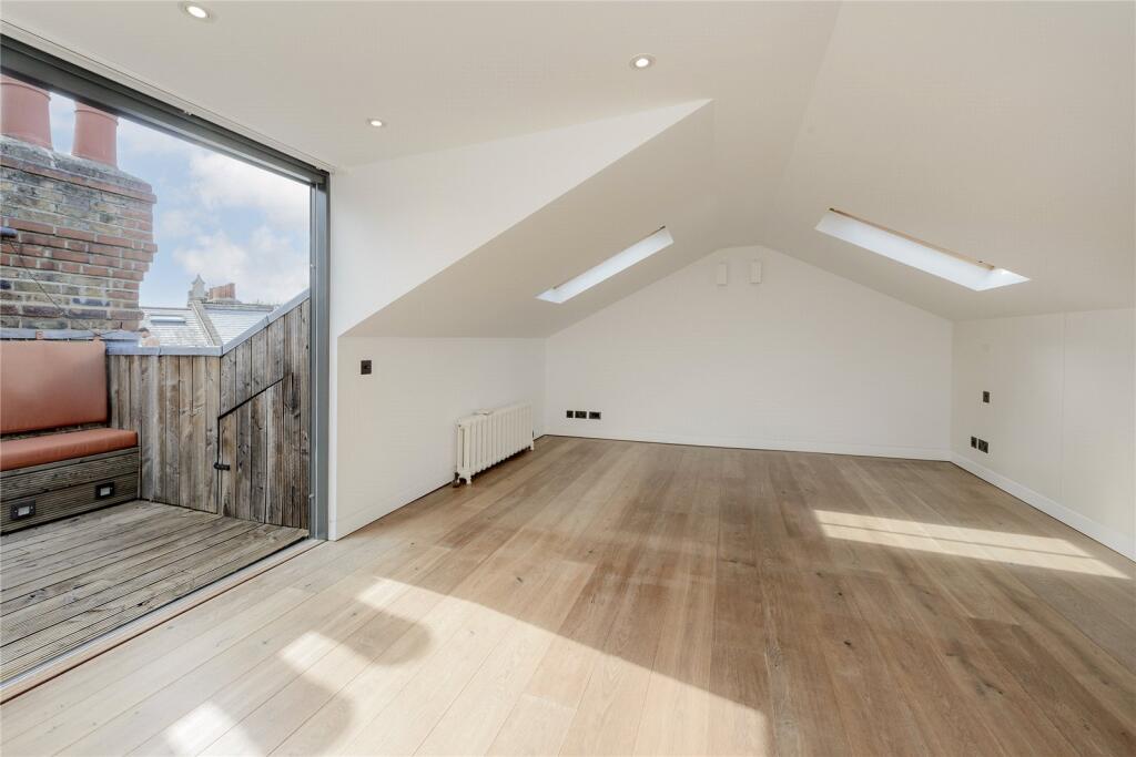4 bedroom penthouse for rent