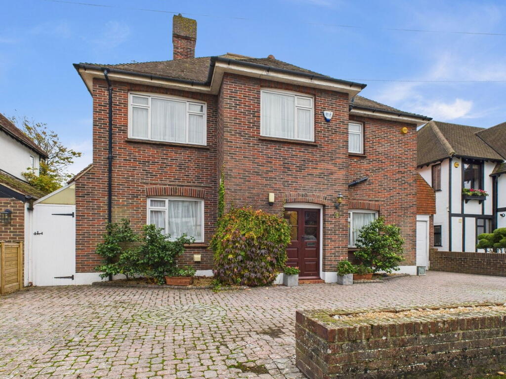 Main image of property: Lansdowne Close, Worthing, BN11