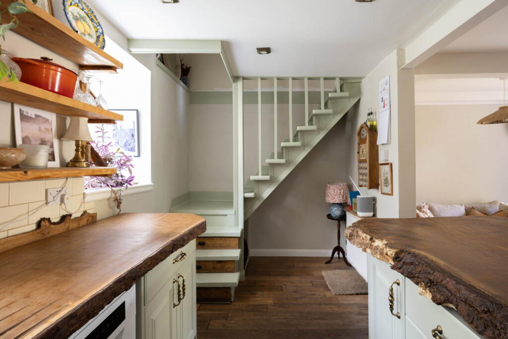 House in Bath - View 5