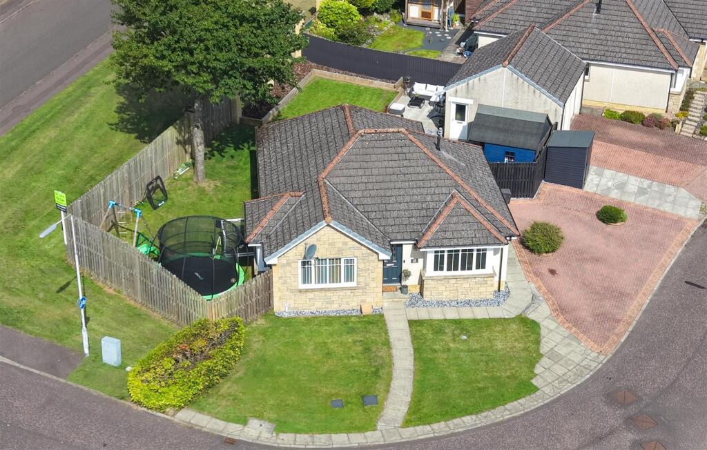 Main image of property: Valley Gardens, Leslie