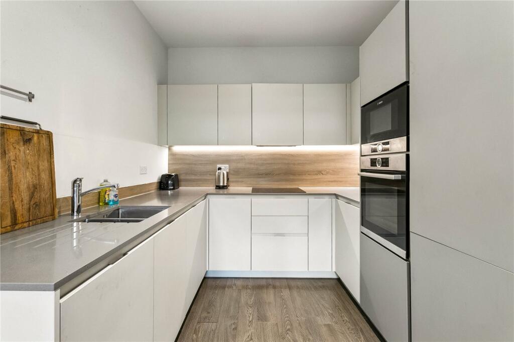 Apartment in London - View 5