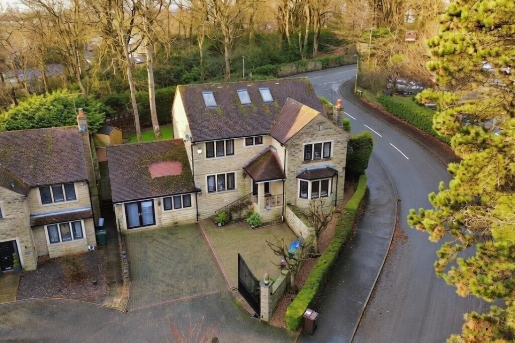 Main image of property: Stonegate, Bingley, BD16 4SA