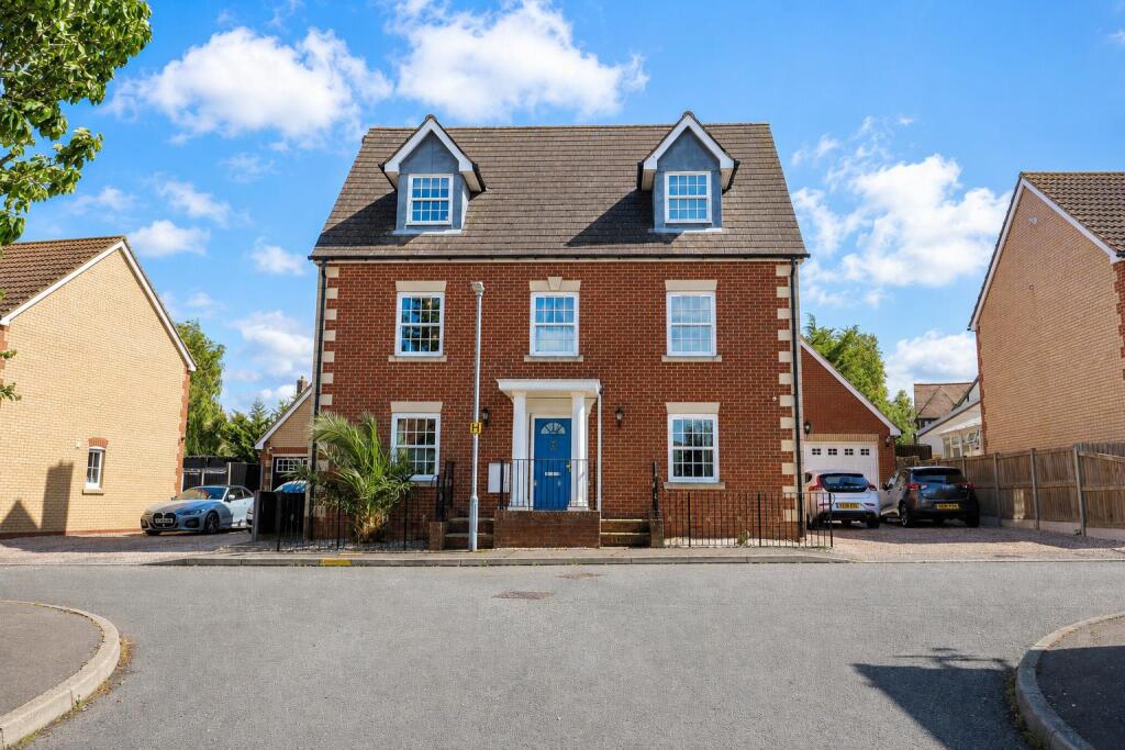 5-bed detached on Mayland Quay, Mayland, £575,000