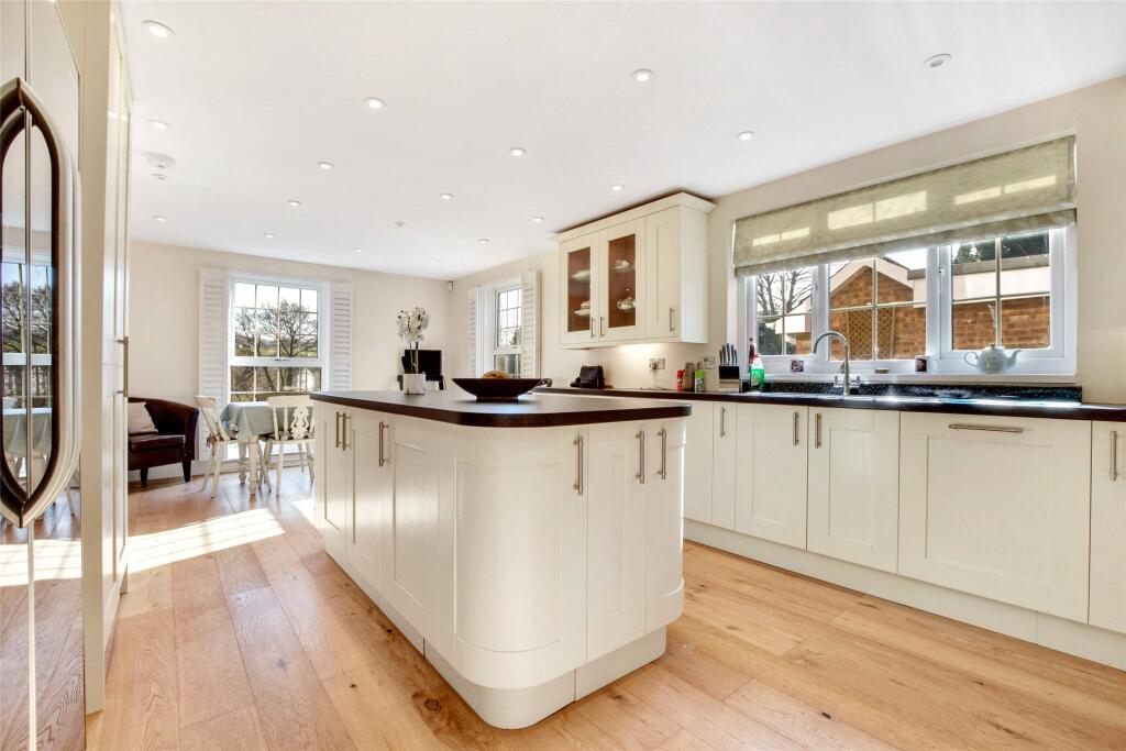 Kentisbury, Barnstaple, Devon, EX31 photo 2