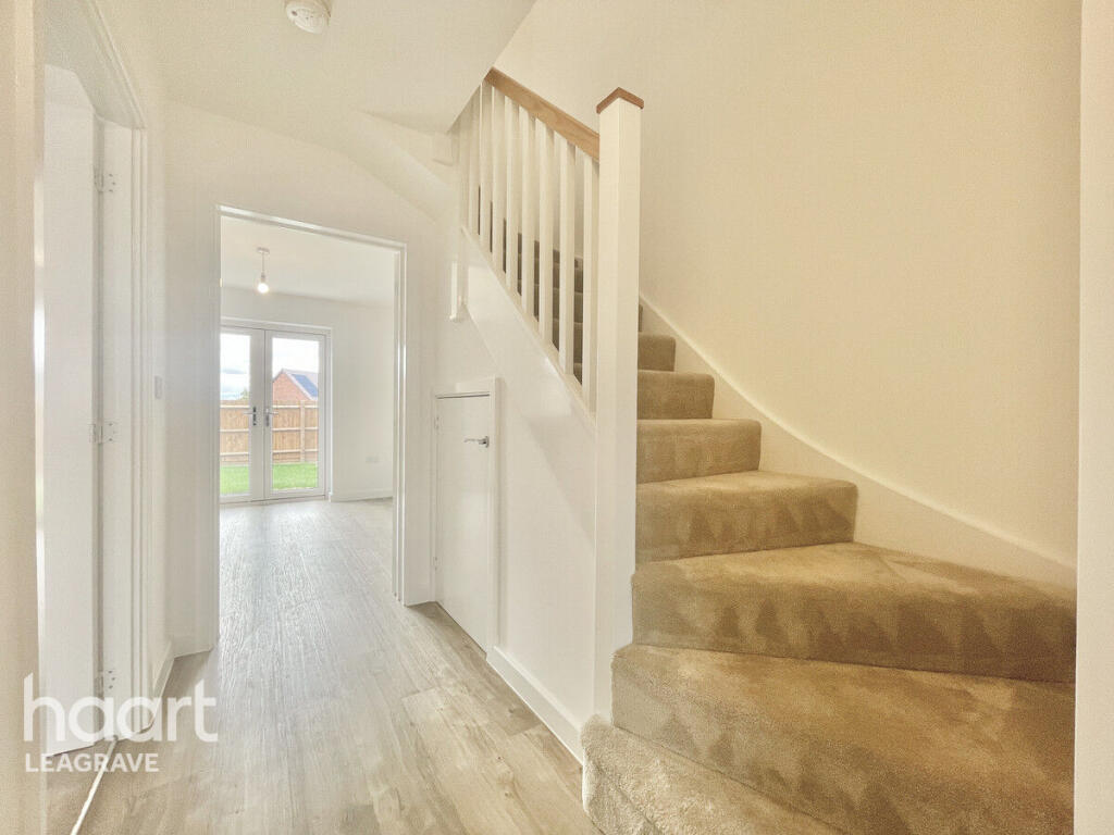 House in Harlington, Central Bedfordshire - View 2