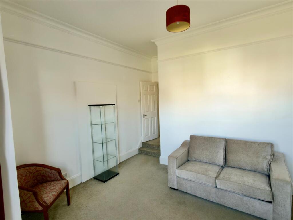 Apartment in Portsmouth - More