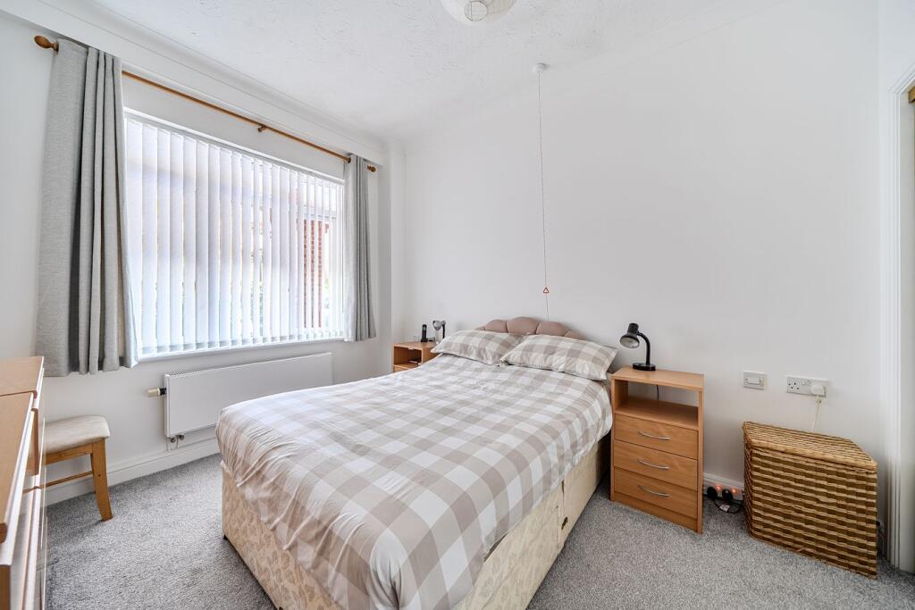 Apartment in Preston - More
