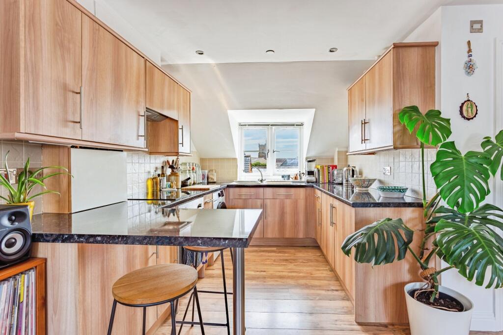 Apartment in Dorchester - View 4