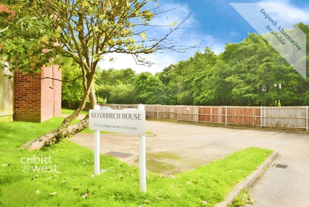 Apartment in Crawley, West Sussex - View 5