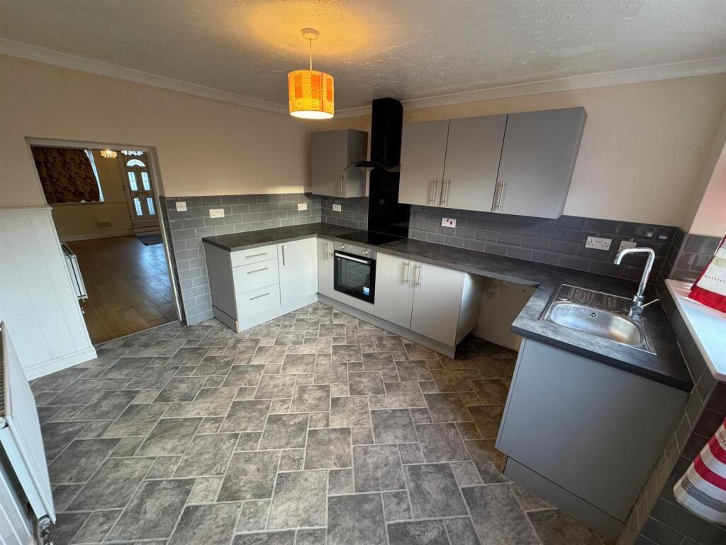 Main image of property: London Road, Long Sutton