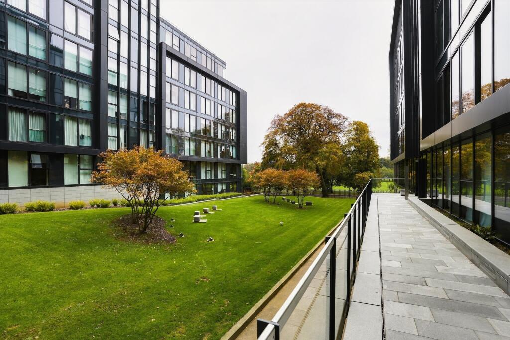 Simpson Loan, Edinburgh EH3 photo 4