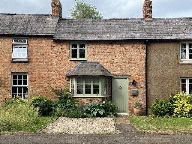 Main image of property: Mount Pleasant, WARDINGTON, Oxfordshire, OX17