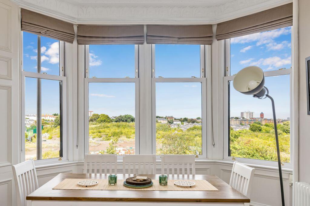 Apartment in Edinburgh - View 4
