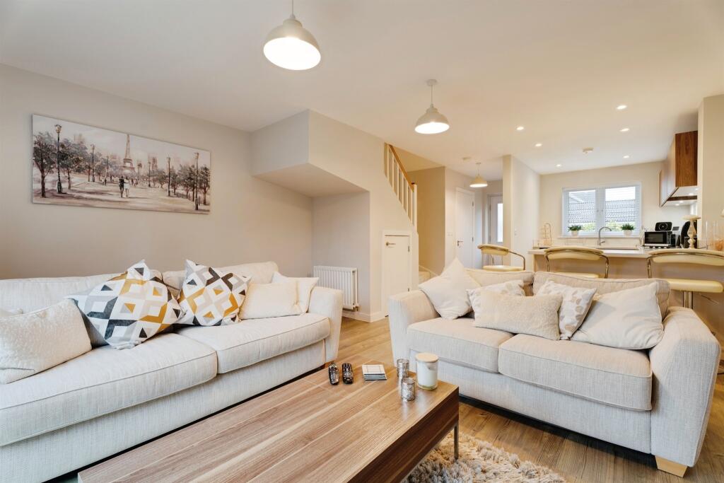 House in Mid Suffolk, Stowmarket - View 2