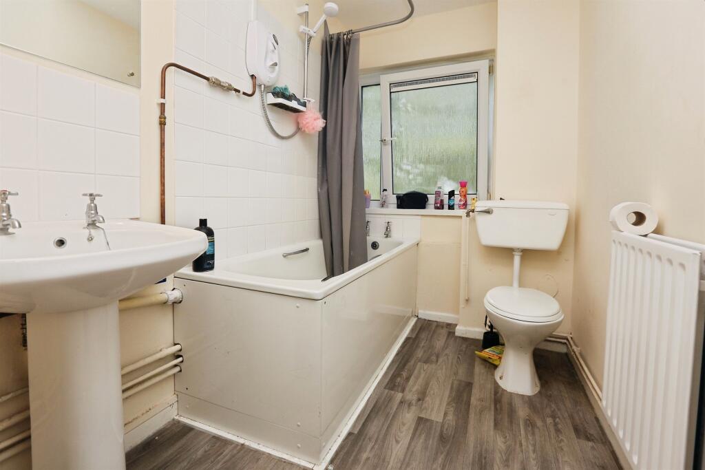 Apartment in Southampton, Thornhill - View 5