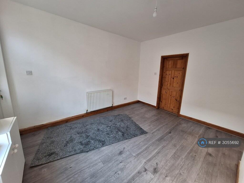 House in Nottingham, Nottinghamshire - View 5