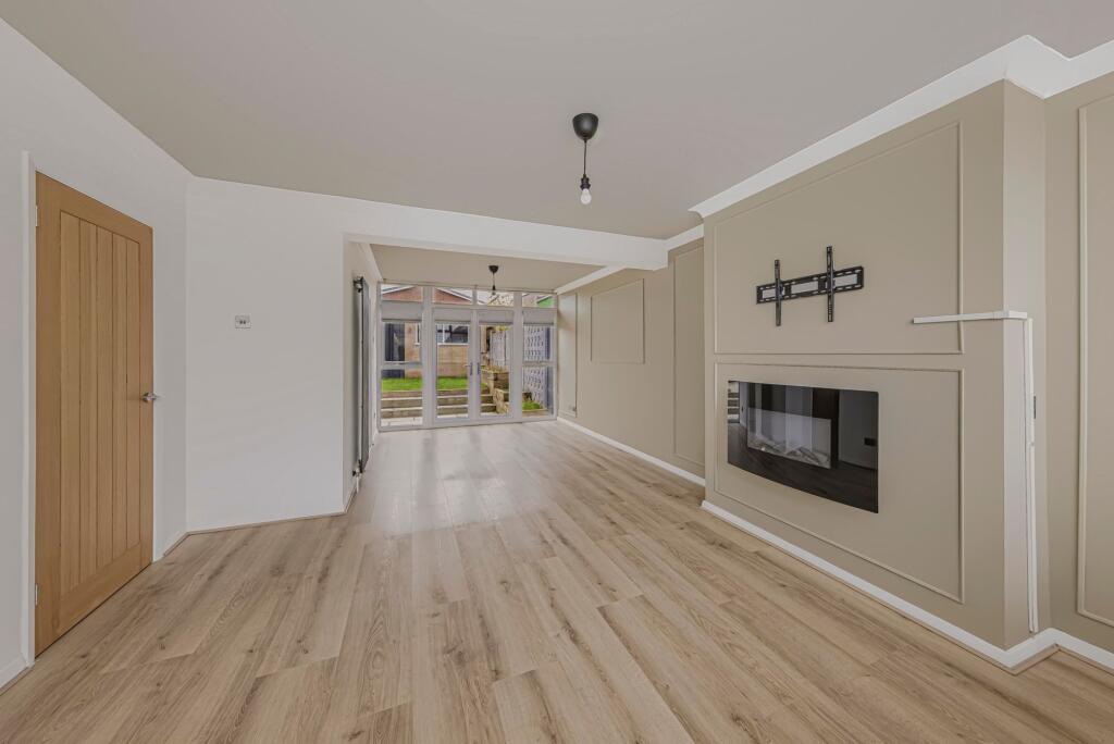 House in Stoke-on-Trent - View 4