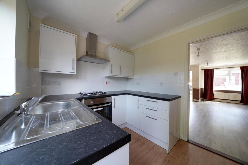 62, Charles Melrose Close, Mildenhall, Bury St. Edmunds, Suffolk, IP28 photo 2