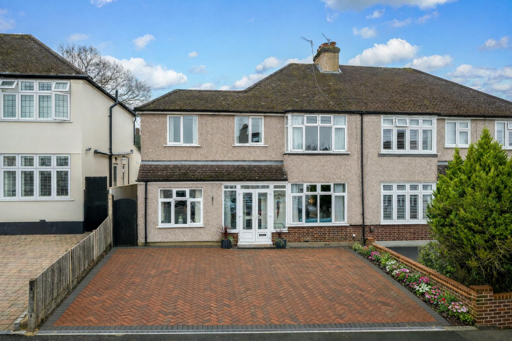 Main image of property: Hazelbury Avenue, ABBOTS LANGLEY