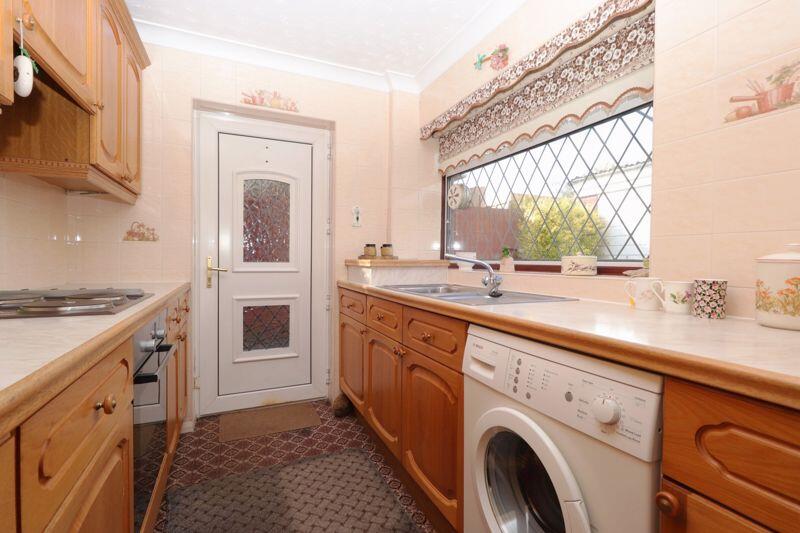 Lotus Avenue, Knypersley, Biddulph photo 3