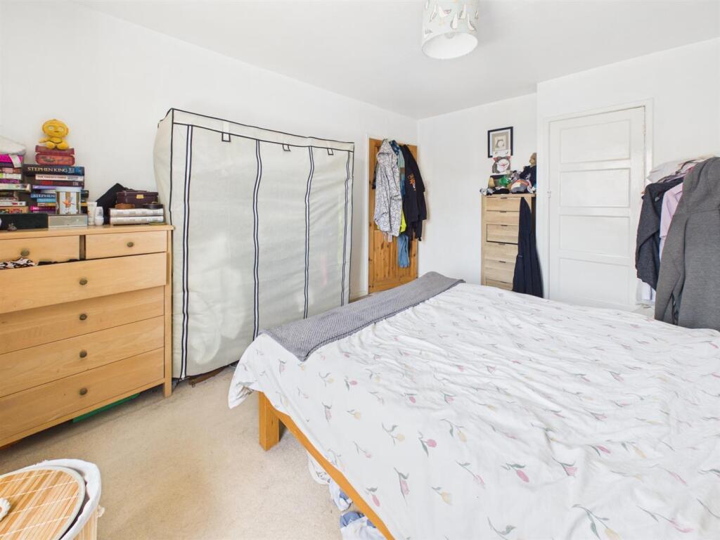 House in North Tyneside, North East - More