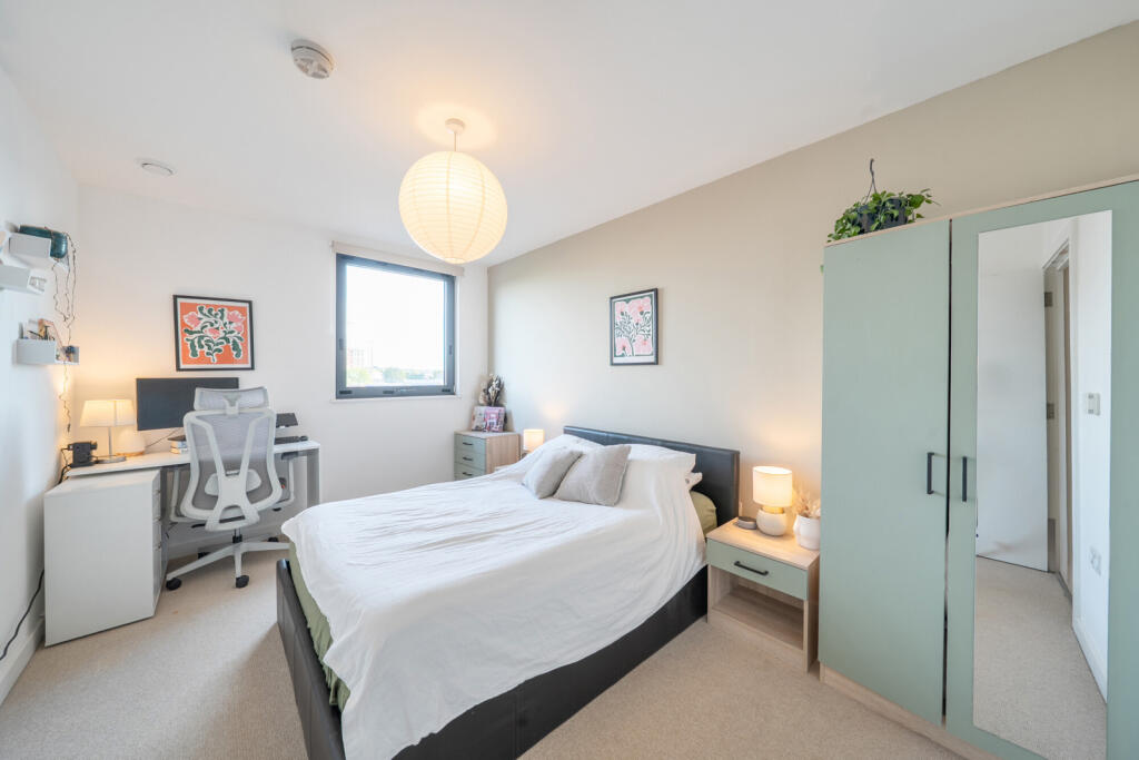 Apartment in London - More