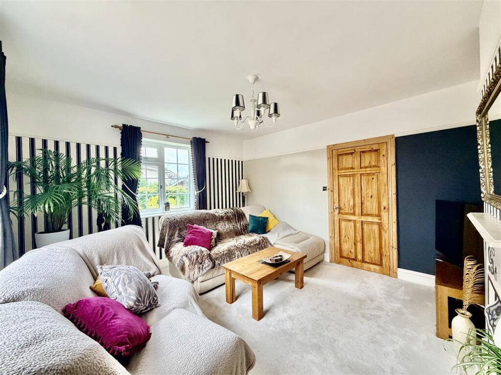 House in Plymouth - View 5