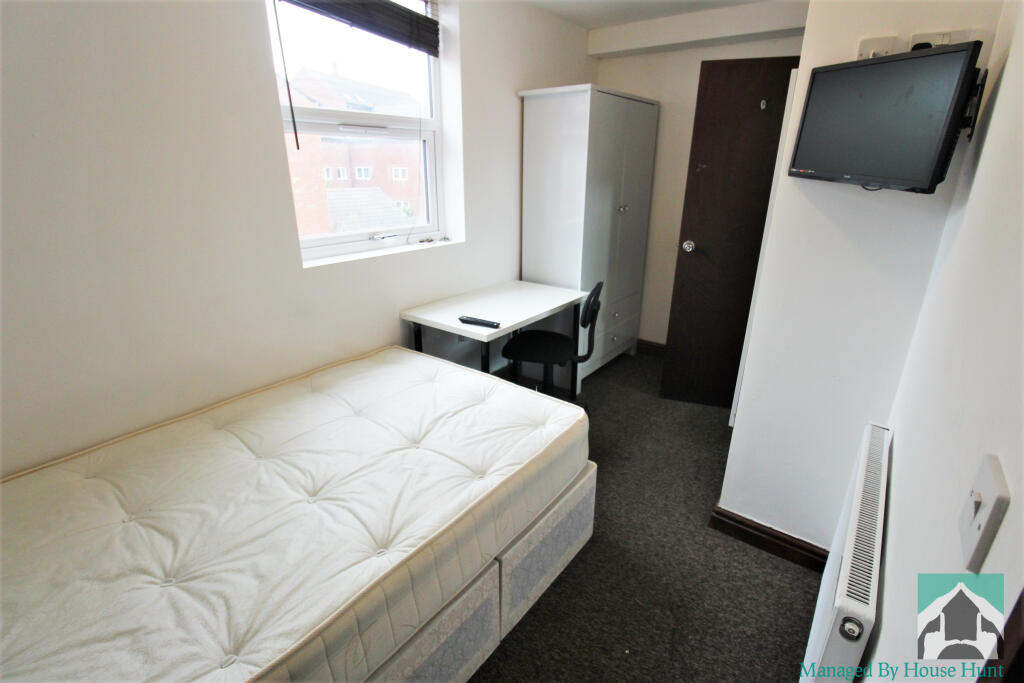 6 bedroom house for rent