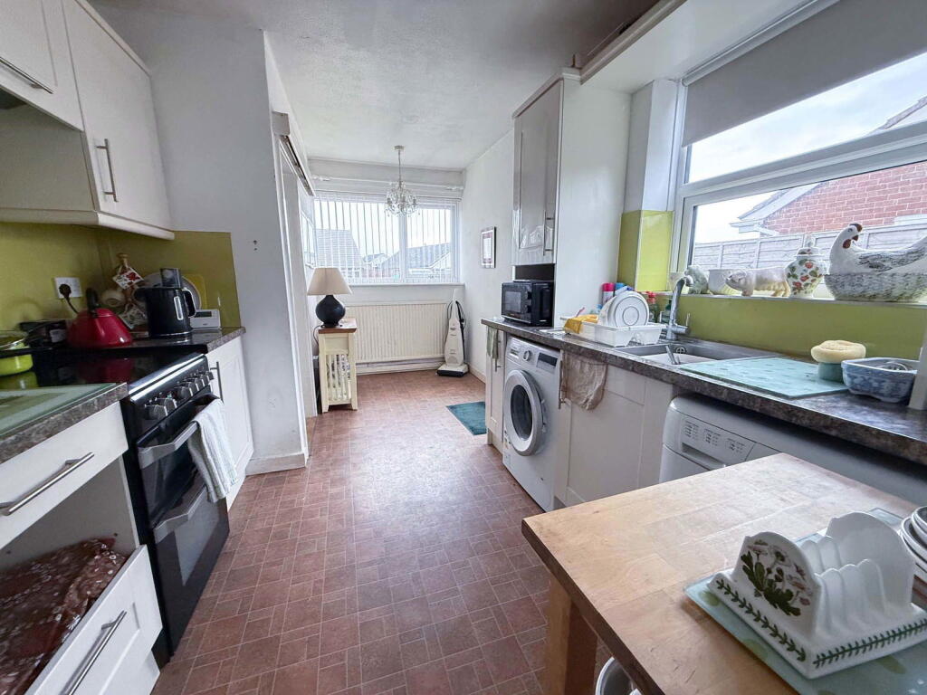 Newby Close, Ainsdale, Southport, PR8 photo 4