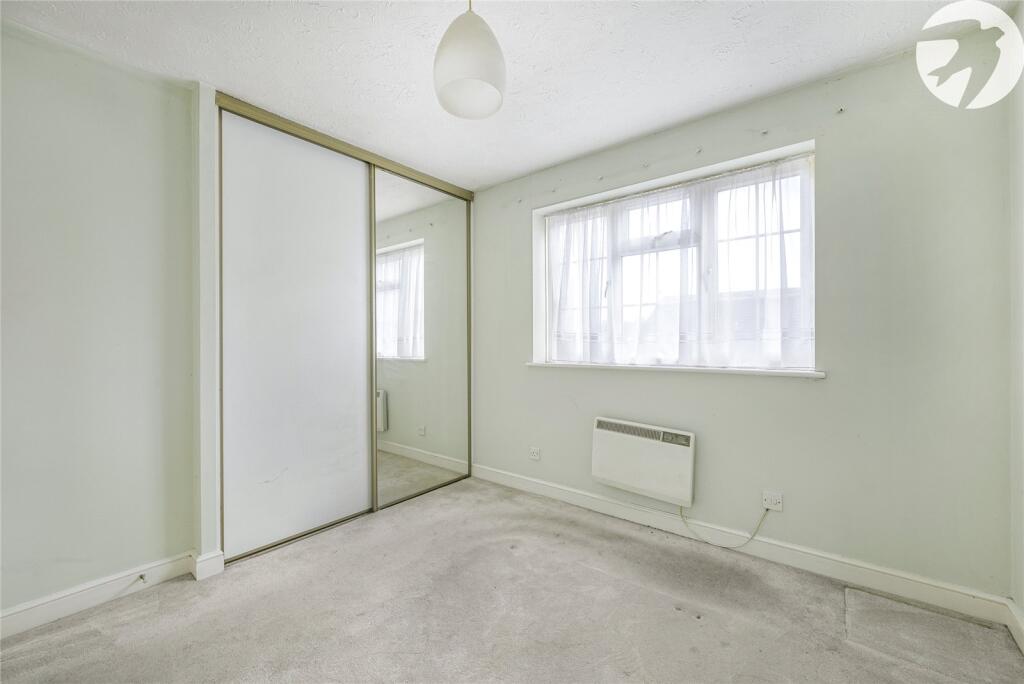 House in Dartford, Stone - View 5