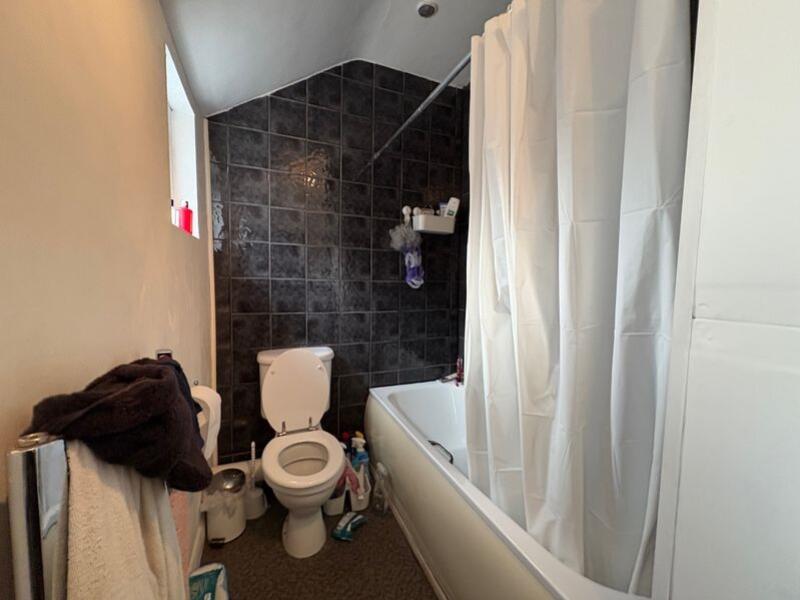 House in Cardiff, Roath - View 5