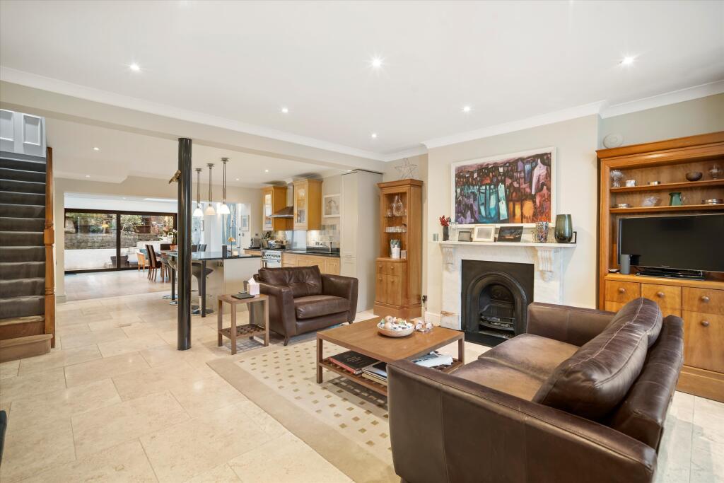 House in London - View 5