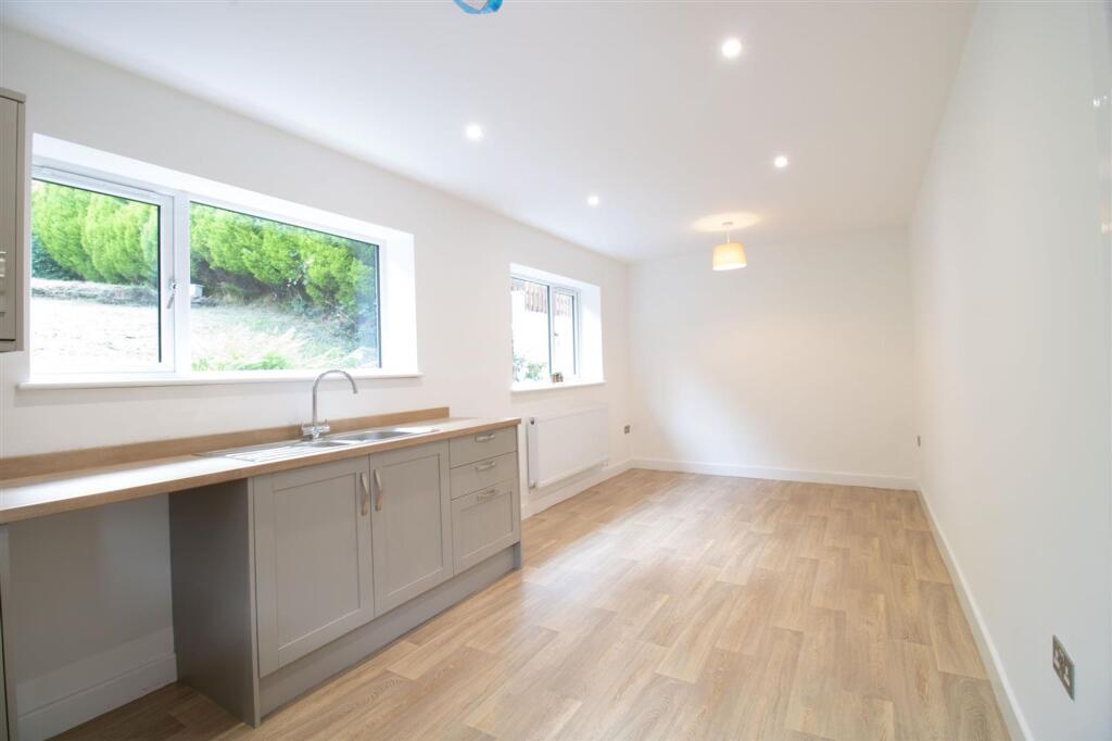 House in Newport, Abercarn - More